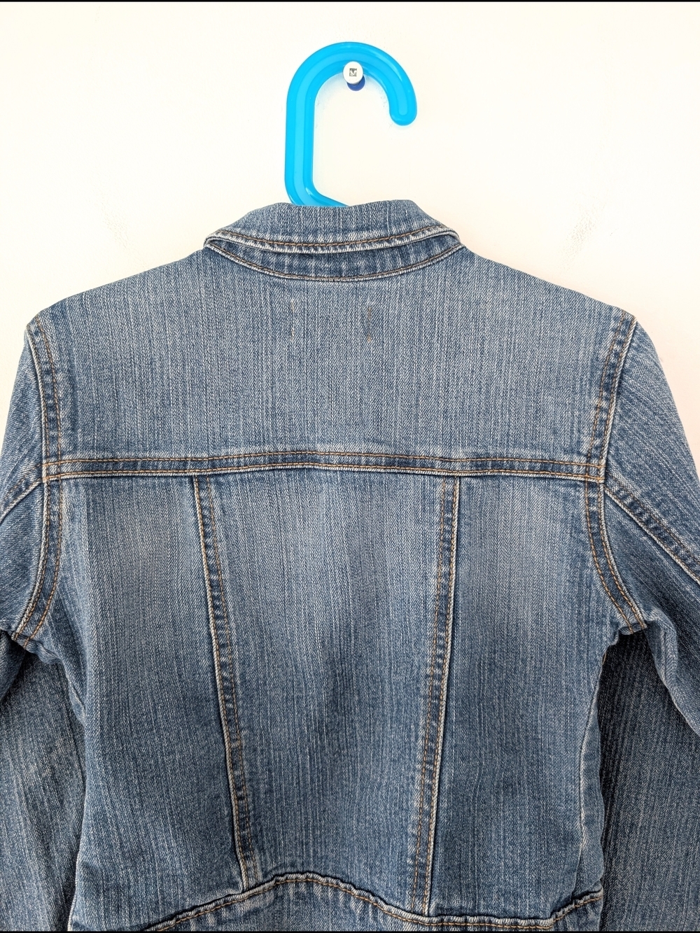 Old Navy Kids Classic Denim Trucker Jacket Everyday Essential ~ Size 6-7 - Picture 7 of 7